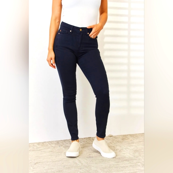 JUST IN!! JUDY BLUE Full Size Garment Dyed Tummy Control Skinny Jeans Plus Avail - Picture 1 of 9